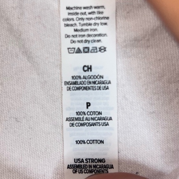 Halloween Graphic T-shirt Pumpkins Ghosts Bats Cats Witches Cobwebs Size Small - Picture 4 of 8